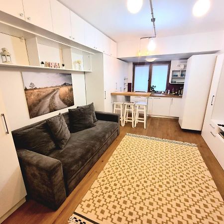 מלון בוקרשט Diana'S Place Downtown מראה חיצוני תמונה