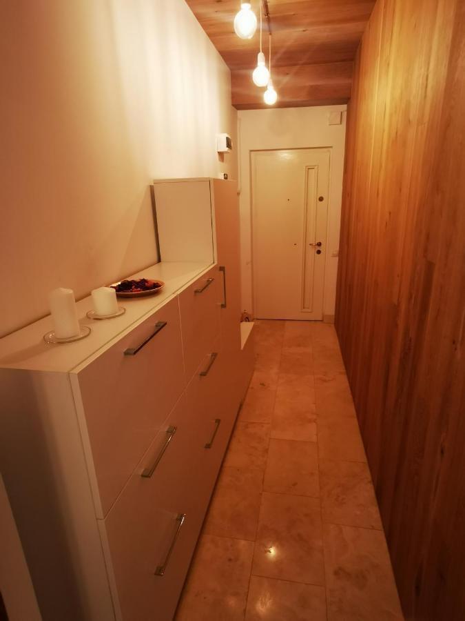 מלון בוקרשט Diana'S Place Downtown מראה חיצוני תמונה