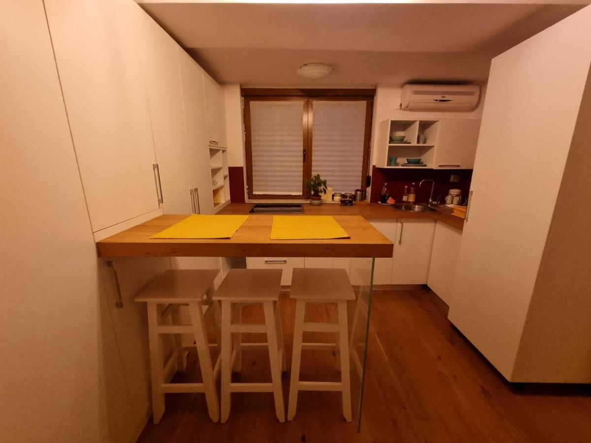 מלון בוקרשט Diana'S Place Downtown מראה חיצוני תמונה